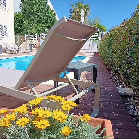 Blue Apartment With Shared Pool Split Buitenkant foto